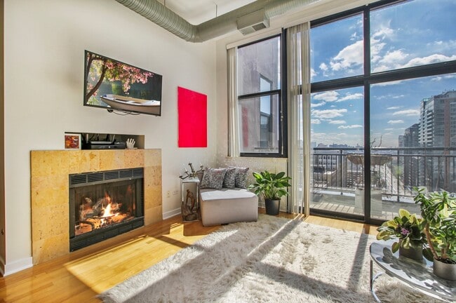 Photo - 547 S Clark St Unit 1402