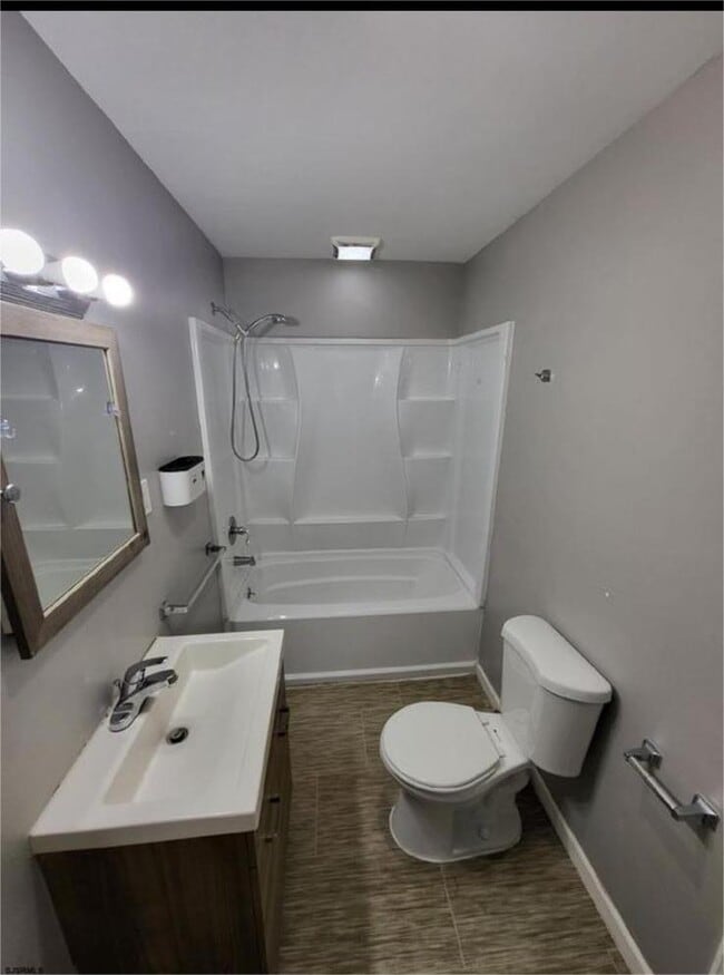 Photo - 127 Liverpool Ave