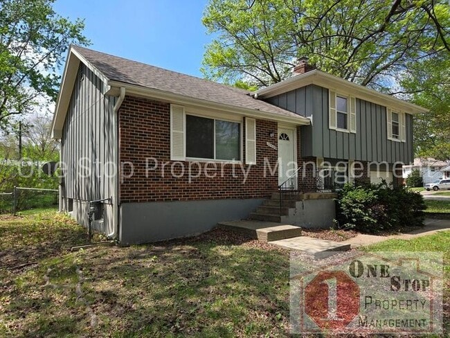Photo - The Perfect 3 bedroom/2 bathroom home in Grandview, MO!