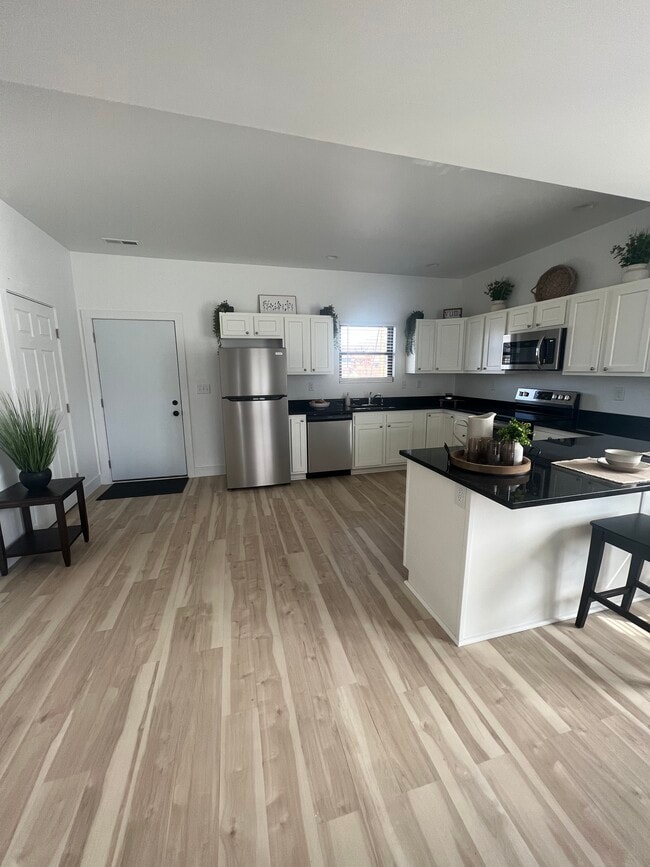 Photo - 1124 Winton Pl