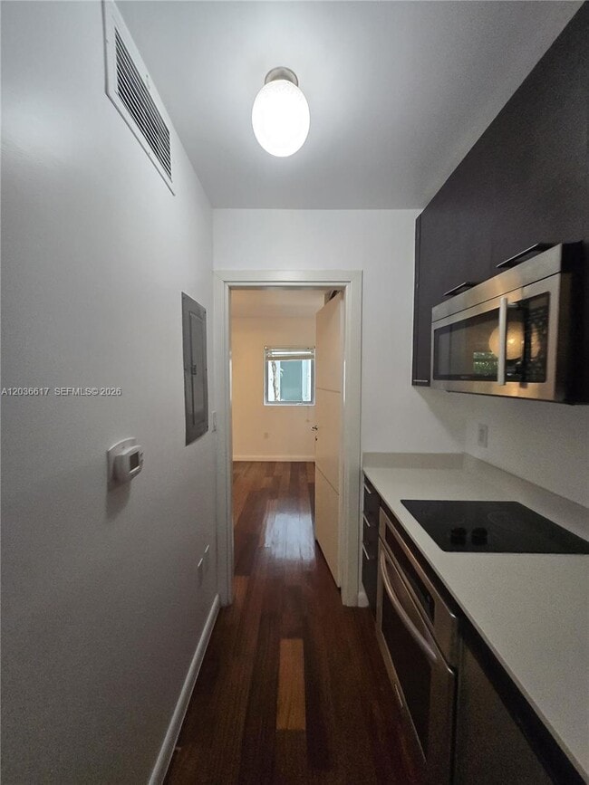 Building Photo - 1560 Pennsylvania Ave Unit 216