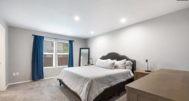 Photo - 10670 Dragonfly Dr