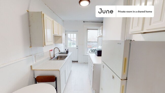 Photo - Room in Shared 4 bed/1 bath home Unit C