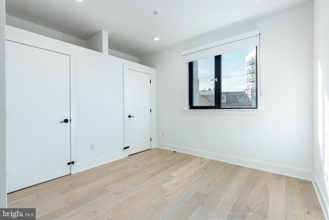 Photo - 965 Frankford Ave Unit 204