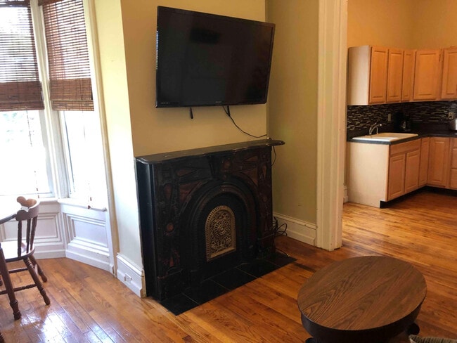 35 River St
