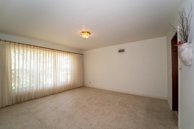 Photo - 61 Avista Cir