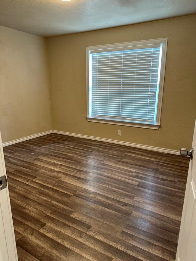 Photo - 1711 Doran Dr