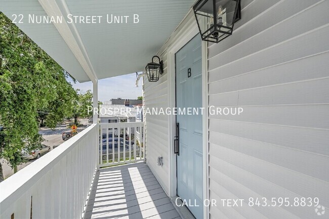 Building Photo - Charming, Renovated Upstairs 2-Bedroom Uni... Unit B Rental