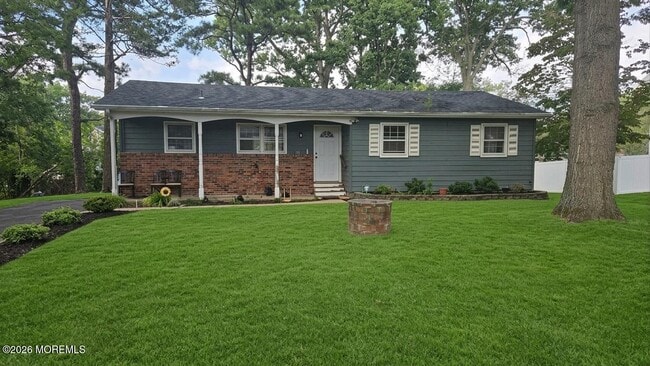 Building Photo - 8 Oak Leaf Ln