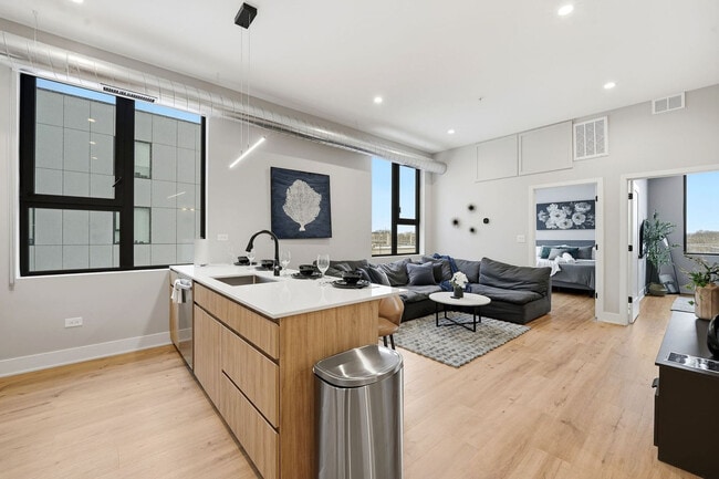 Photo - 6044 N Winthrop Ave Unit ID1372957P