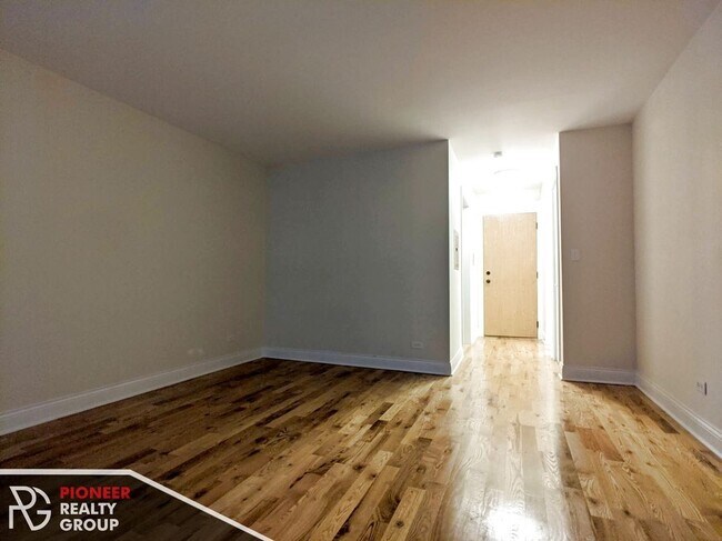 Photo - 555 W Arlington Pl Unit 306