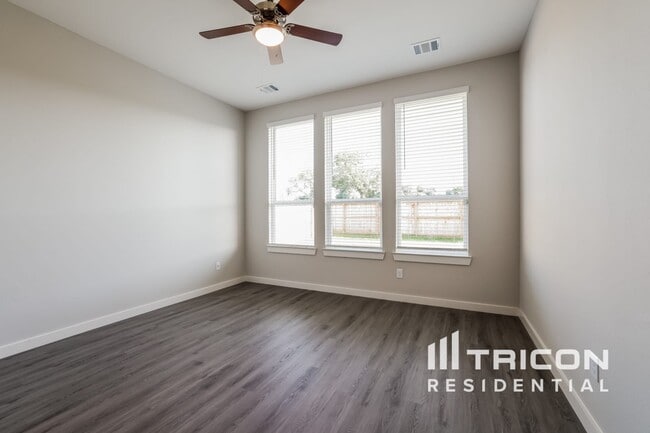 Photo - 2414 Foster Hl Rd