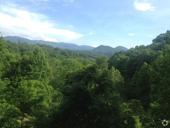 Building Photo - Beautiful Mountain Home with Long Range Vi...