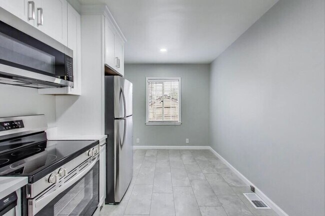 Photo - 37 12th Ave