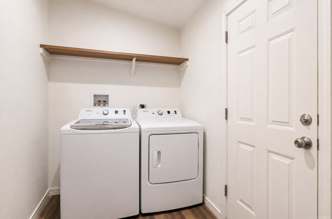 2605 1/2 Kauana Loa Dr