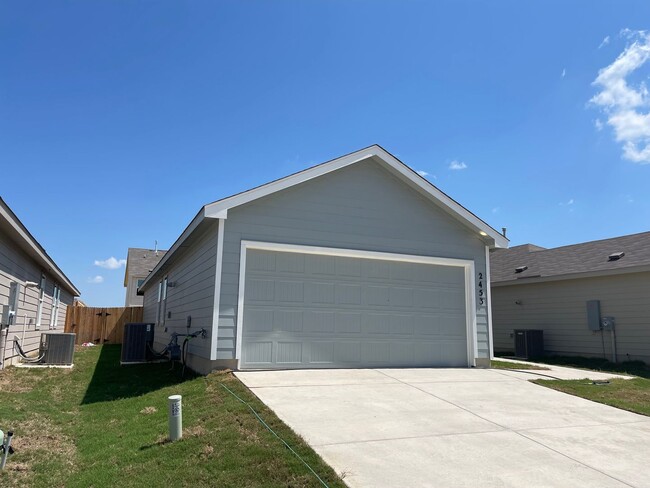 Photo - Beautiful 3/2 located in Parkside, NBTX