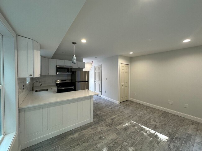 Photo - 1083 Whalley Ave Unit B