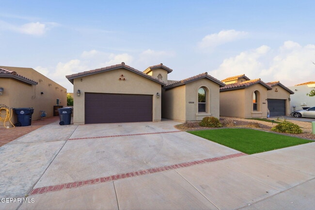 Photo - 13539 Doncaster St