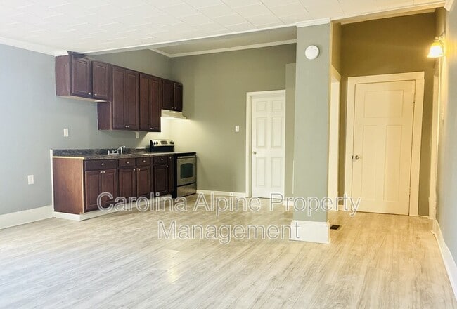 Photo - 910 Walnut St