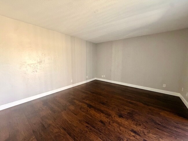 Photo - 21-24 Springwood Square Unit 23