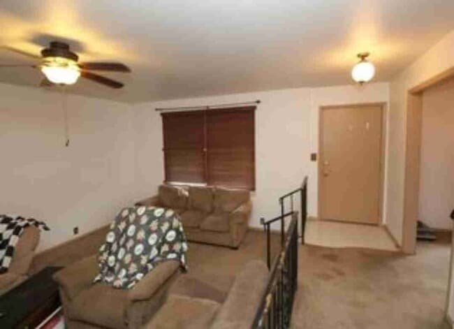 Photo - 401 Georgia Pkwy