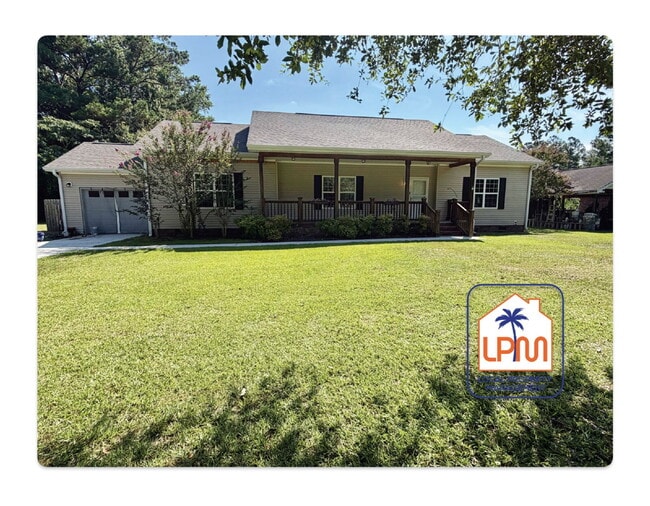 Building Photo - Spacious 3-Bed Retreat with Granite Kitchen & Cozy Fireplace