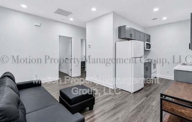 Photo - 702 Carmen Ave