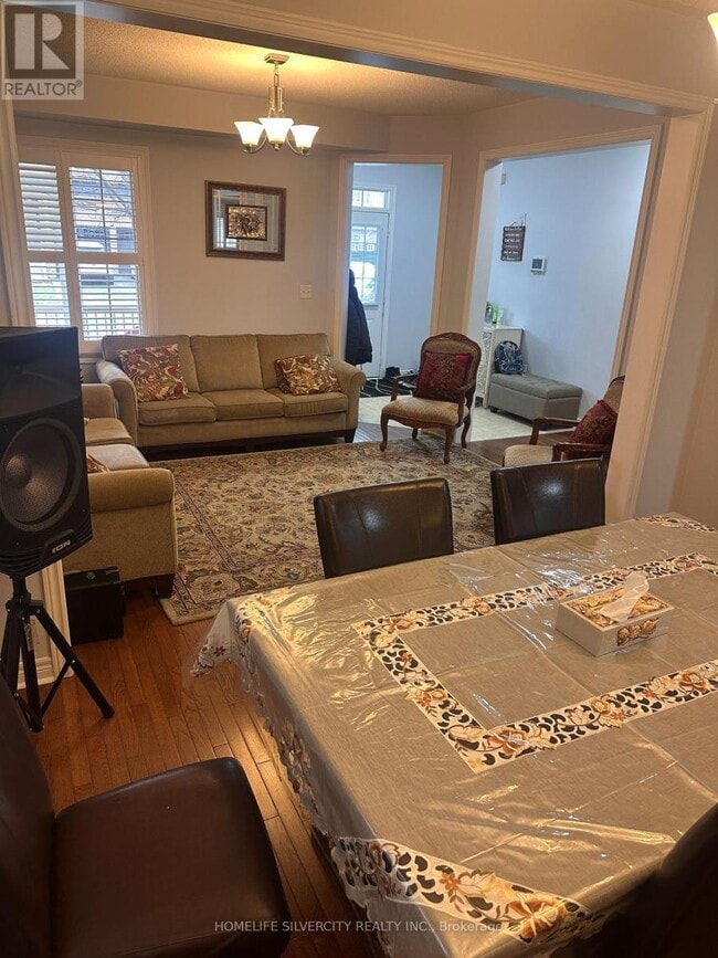 Photo - 89 Fairwood Cir