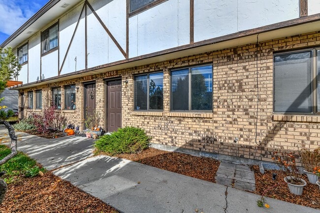 Photo - 2 Bedroom 1.5 Bathroom 4 plex