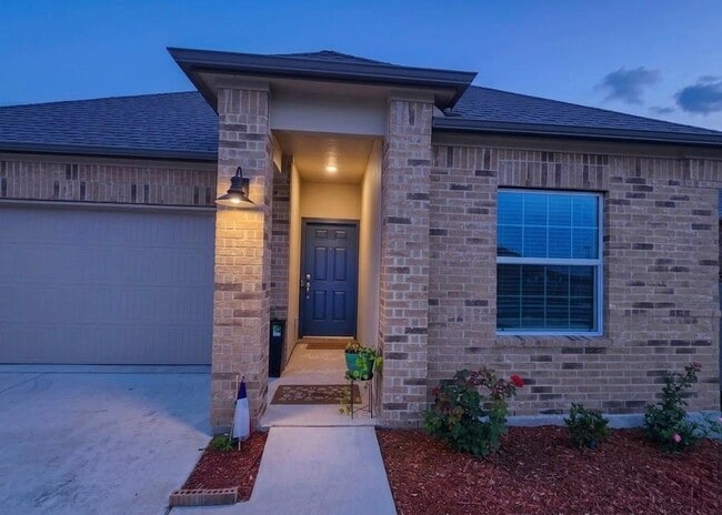 Photo - 208 Wolf Springs Rd