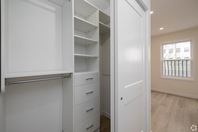 Photo - 584 Main St Unidad H