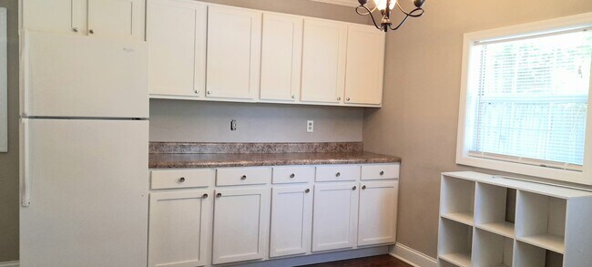 4906 Golfview Dr