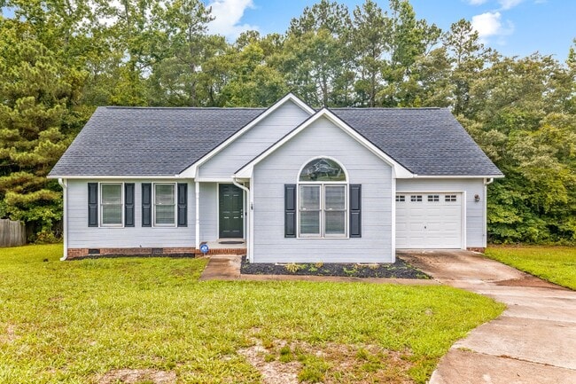 Building Photo - 3 Bed, 2 Bath Home with a Backporch Perfect for Watching Sunsets