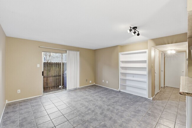 Photo - 12905 Woodforest Blvd Unit 711