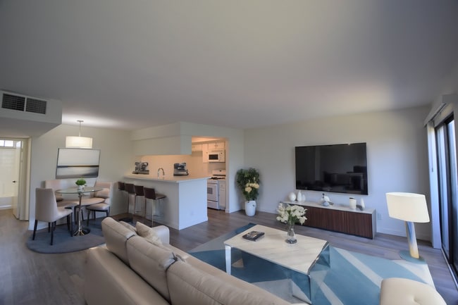 Photo - 12352 Burbank Blvd Unit 203