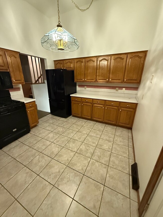 Photo - FOR RENT! Spacious 3-Bedroom Home with Garage & Large Yard – Davenport, IA