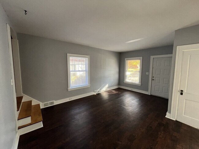 Photo - 155 Burr Oak St NE