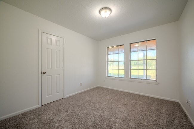 Photo - 1102 Crosby Dayton Rd