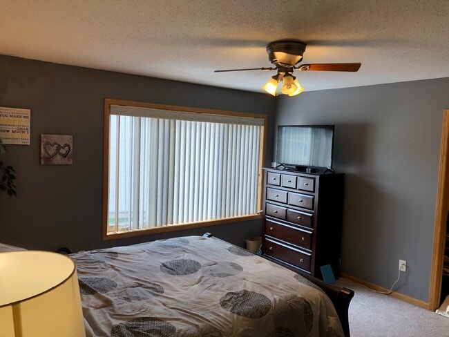 Photo - 2156 Willow Trail