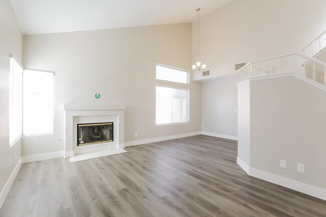 Photo - 1701 Klamath Falls Way