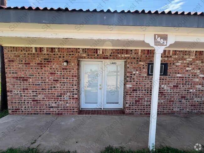 Building Photo - Beautiful Studio- ALL BILLS PAID-Month to ... Rental