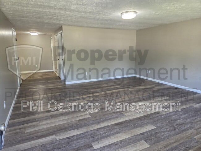 Photo - 1256 Heritage Dr