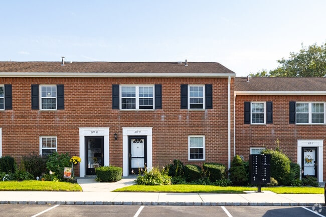 Photo - Crescent Woods