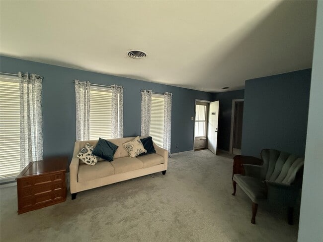 Building Photo - 7945 Cedel Dr