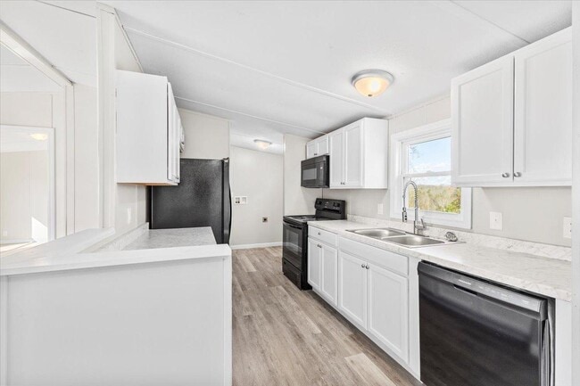 Photo - 217 Wesley Dr