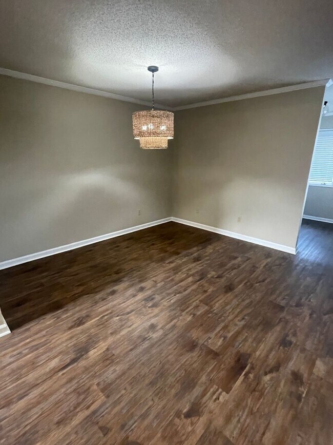 Photo - 3BD/2BA Townhouse Located in the Heart of East Memphis