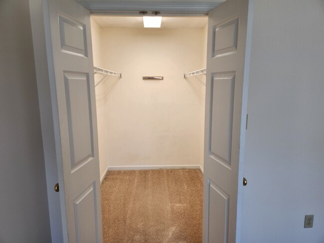 Photo - 1719 Wood Song Ln