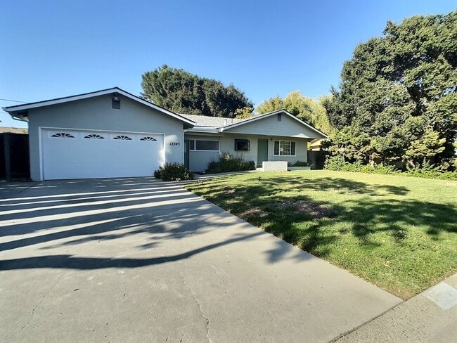 Building Photo - Saratoga 3 Bedroom House