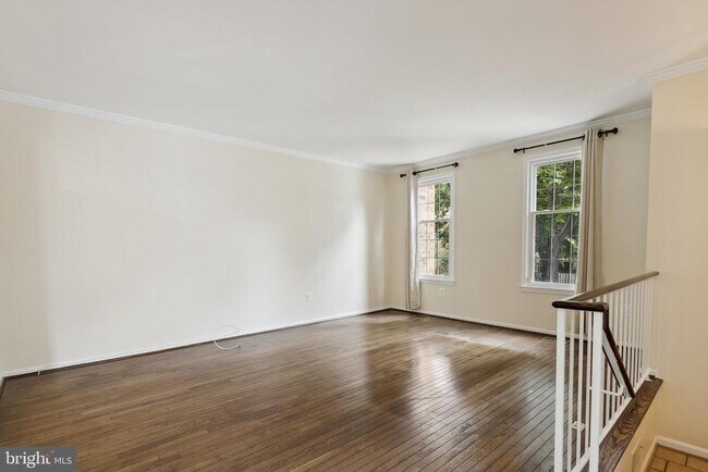 Photo - 7230 Taveshire Wy
