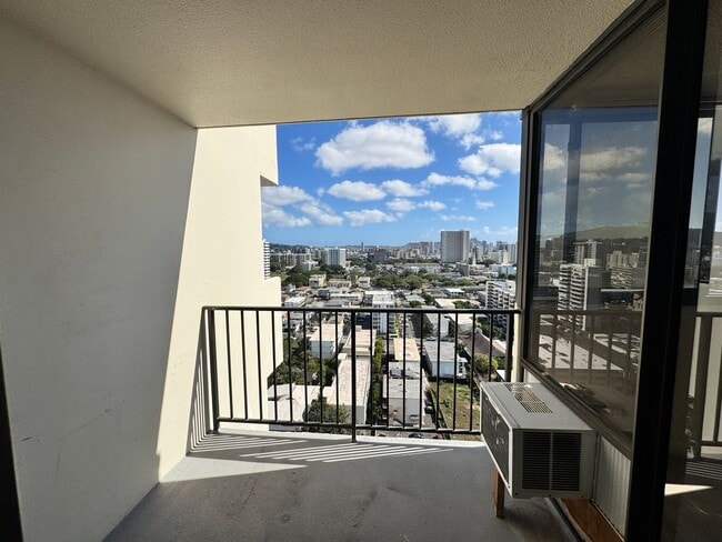 Photo - Bright and Breezy 2 bed, 1.5 bath, 1 covered parking top floor condo in Makiki!!
